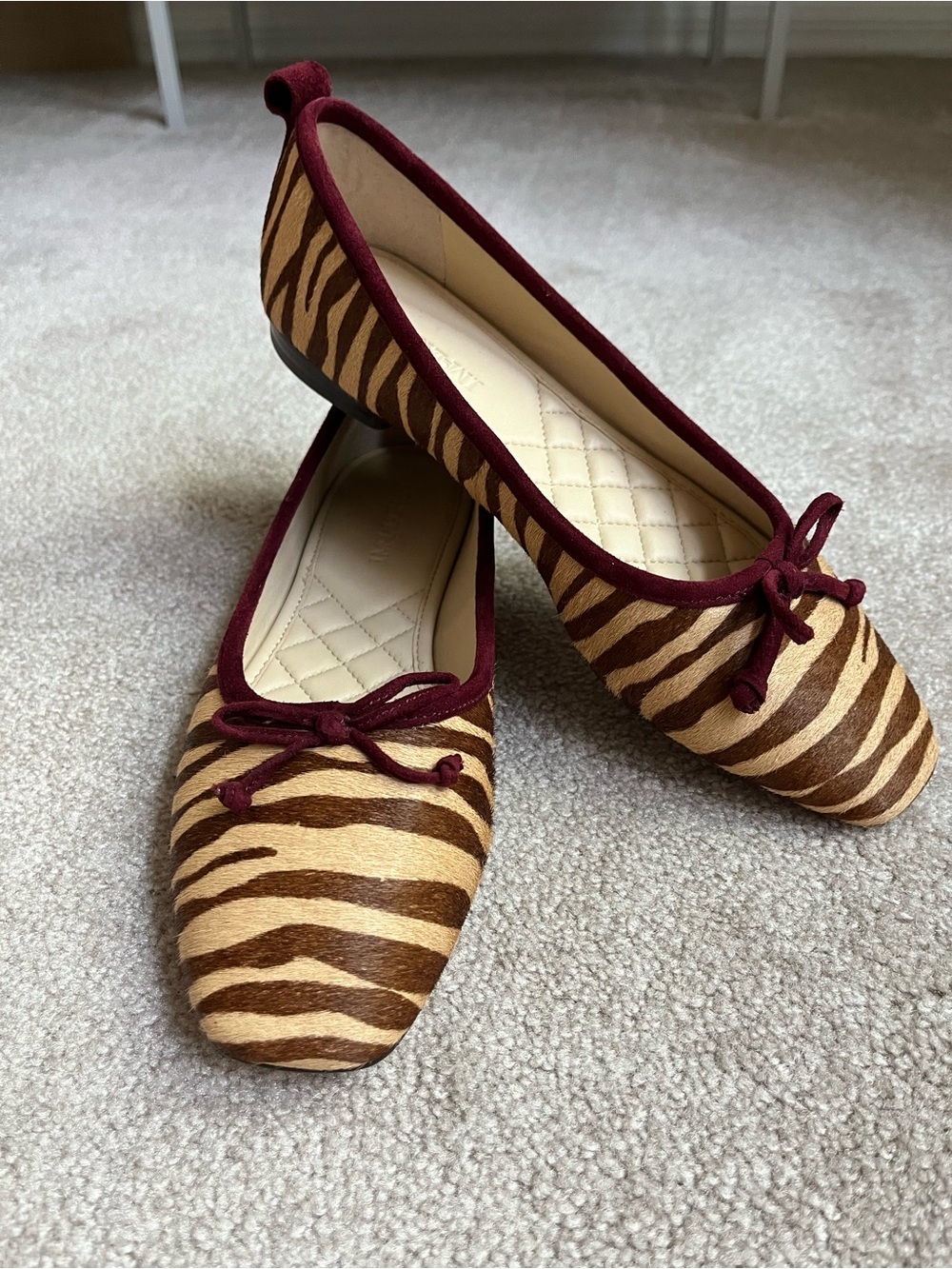 J.McLaughlin Womens Bow square toe Anastasia Ballet Flats Size 7 Zebra Multi